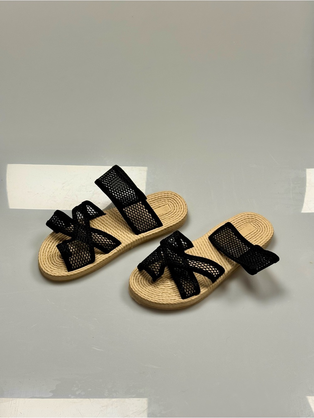 Women’s Size 40 Black Mesh Bow Raffia Slide Sandals Beach Resort Flats